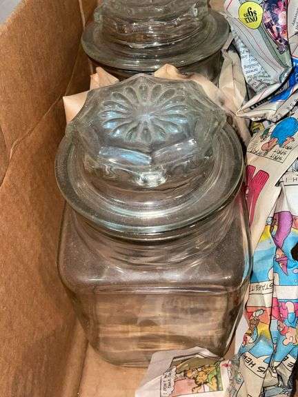 VINTAGE CANDY JARS (4)