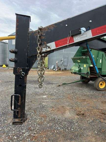 Kaufman 22 foot equipment deluxe tilt trailer with 14 foot dove, Twin jacks