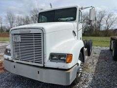 1998 Freightliner semi Vin: 1FUY3MCB0WL905384 miles: 177,320