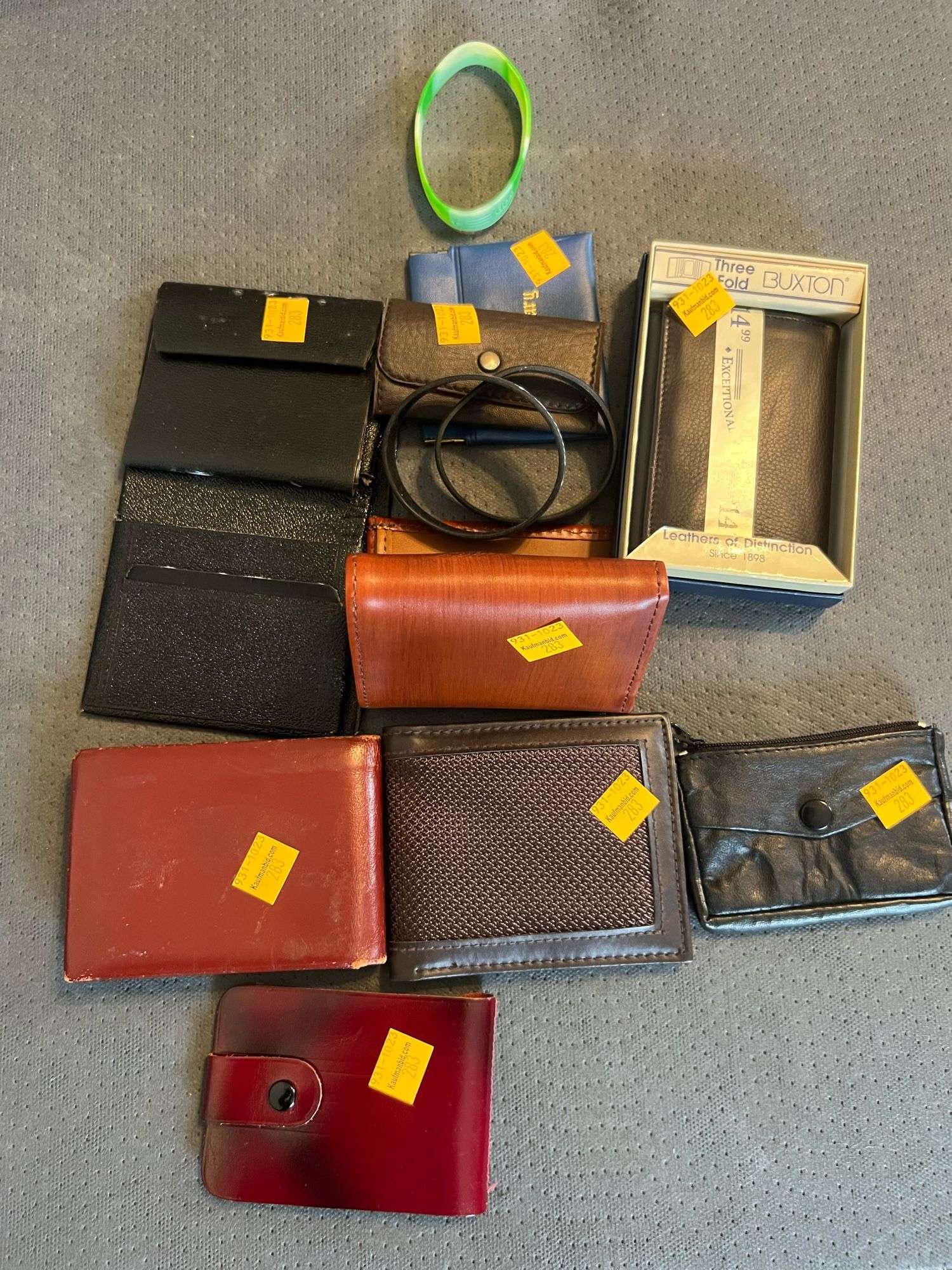 Wallet Assortment Assortment of Wallets - Kaufman Realty & Auctions