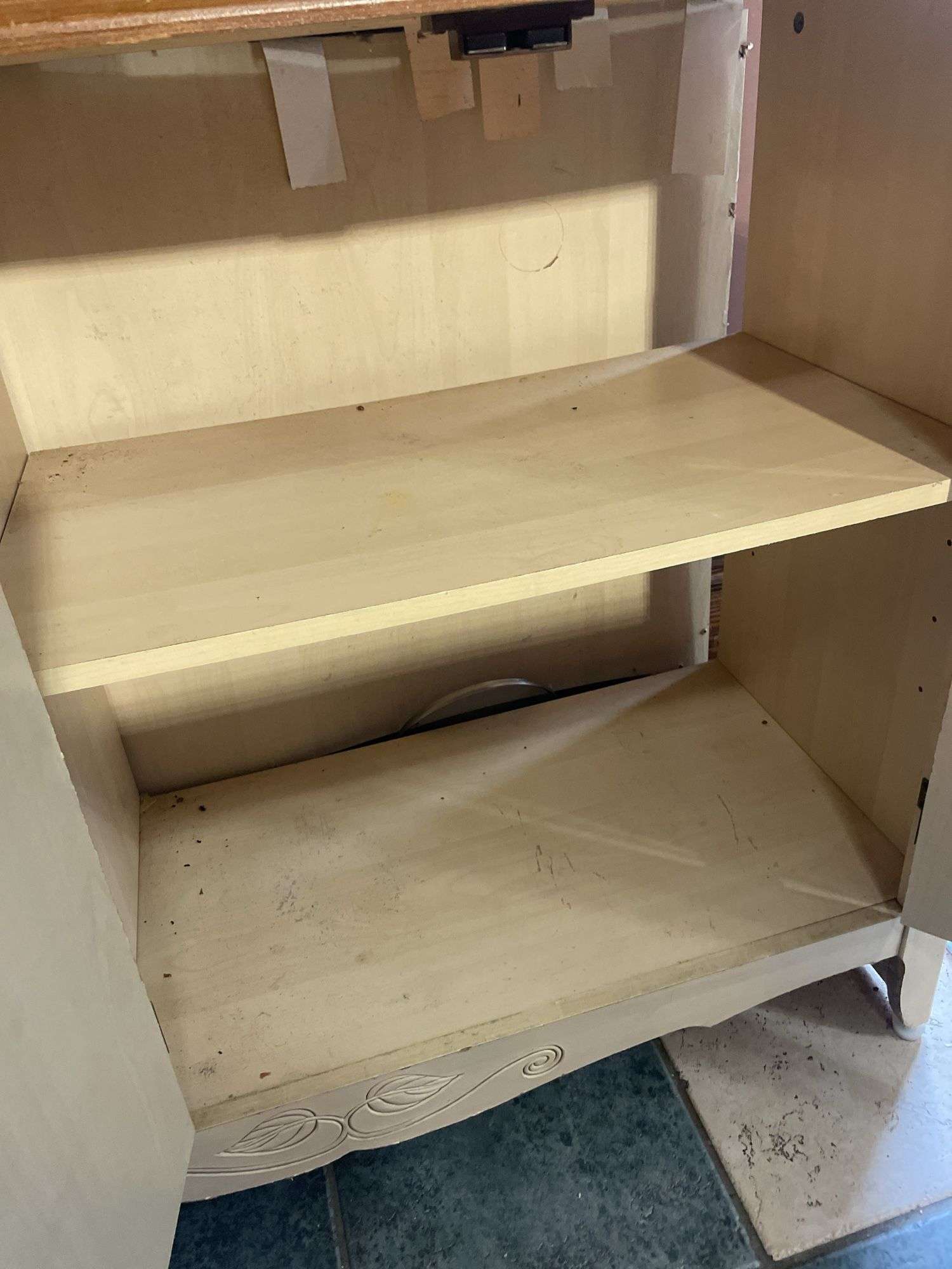 Kitchen cabinet - 43x16x73