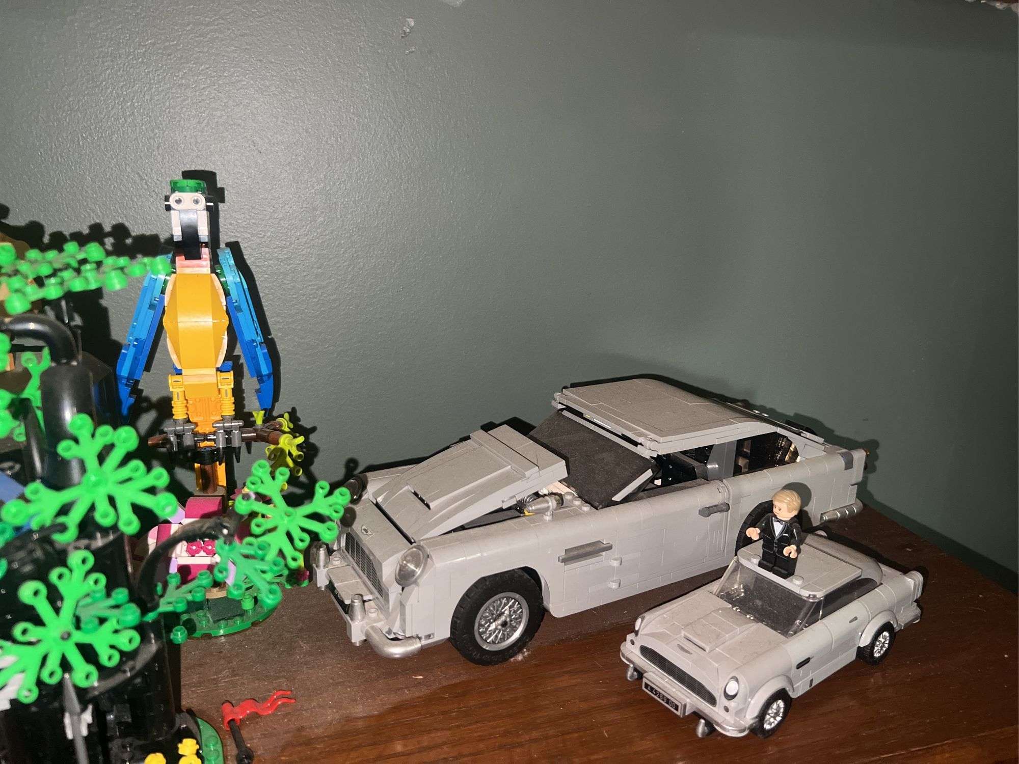 Contents of Shelf- Lego Sets