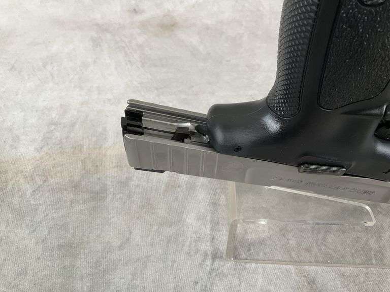 Smith & Wesson SD9 VE 9mm Serial#HEN8088