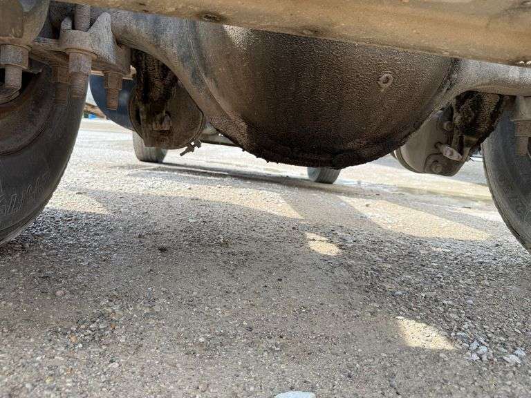 2000 International 8100 - runs good