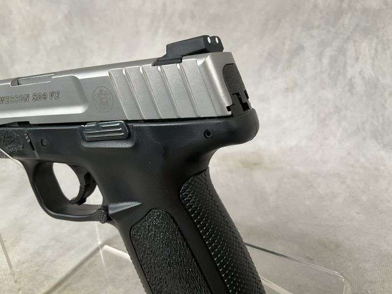 Smith & Wesson SD9 VE 9mm Serial#HEN8088
