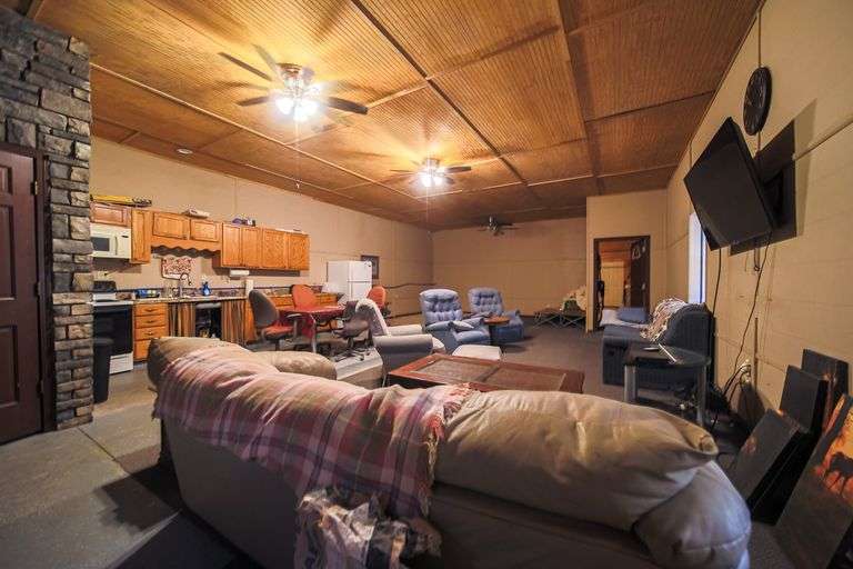 14 acres w/ Cabin
