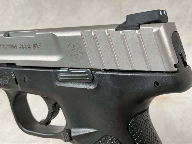 Smith & Wesson SD9 VE 9mm Serial#HEN8088