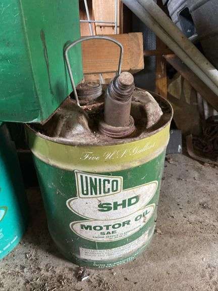 (3) antique oil cans
