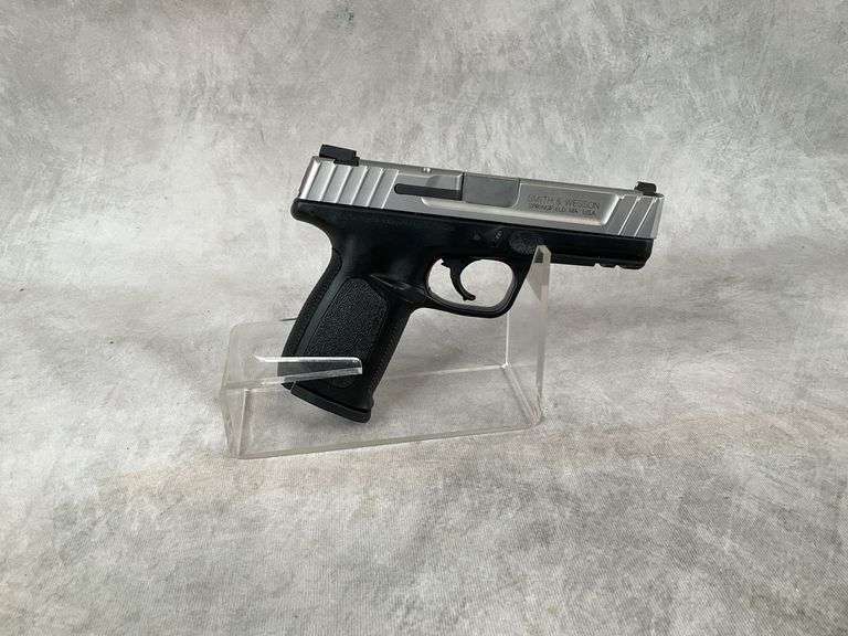 Smith & Wesson SD9 VE 9mm Serial#HEN8088