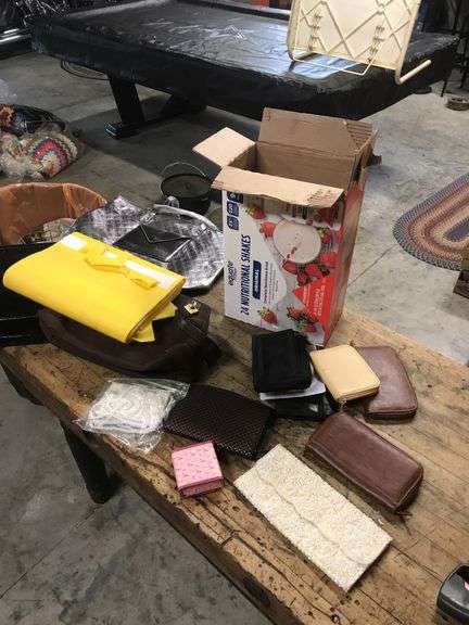 Purses, Stores Bags and Handbags