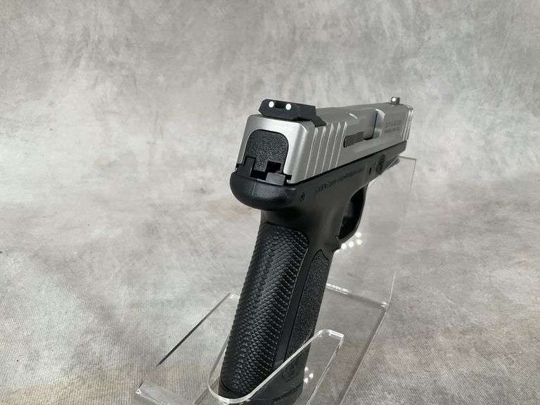 Smith & Wesson SD9 VE 9mm Serial#HEN8088