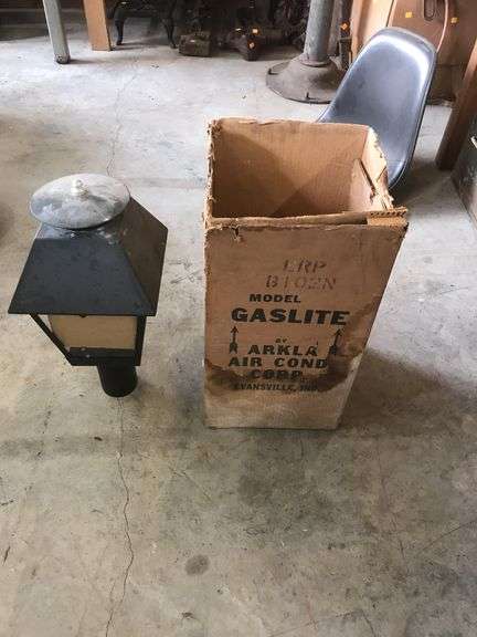 Vintage new in the box outside gaslight