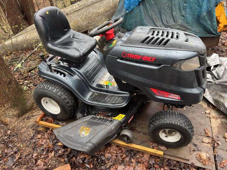 2014 Troy-Bilt XP Horse Hydrostatic Lawn Tractor 46” Deck