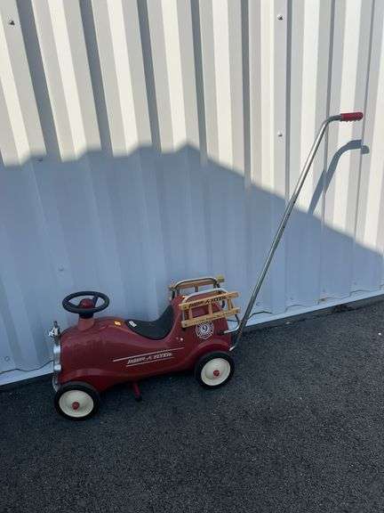 Radio Flyer Fire Engine No. 9