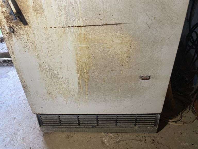 Cold spot freezer - works