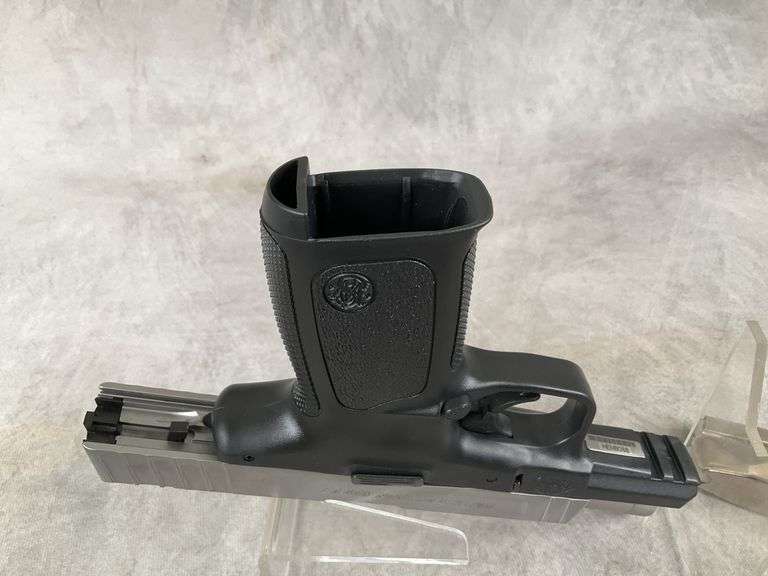 Smith & Wesson SD9 VE 9mm Serial#HEN8088