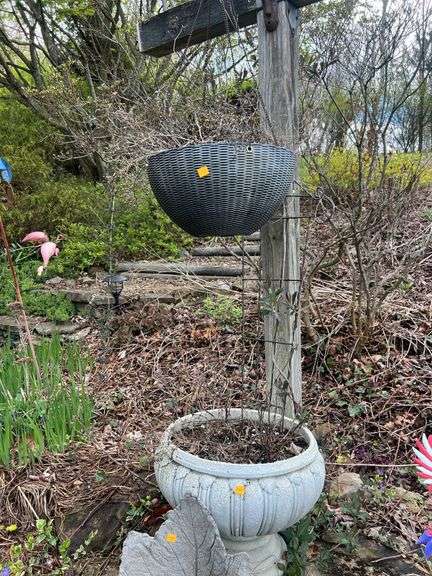 Assorted Yard Decorations