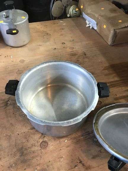 Mirro 12 quart Pressure canner cooker