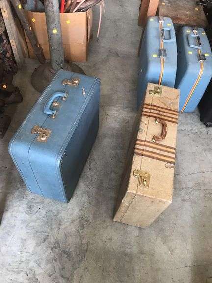 2 Vintage suitcases