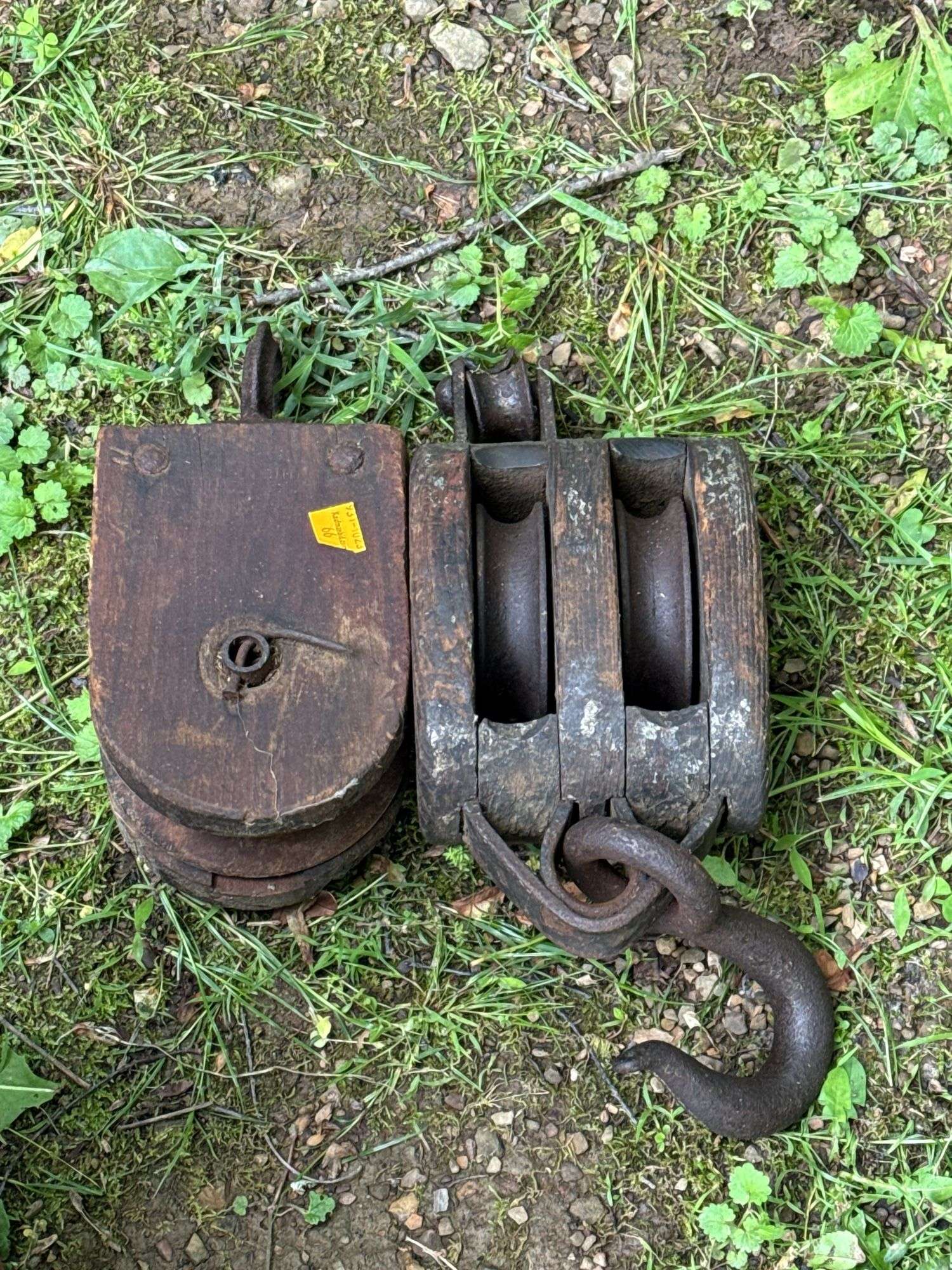 (2) Pulleys