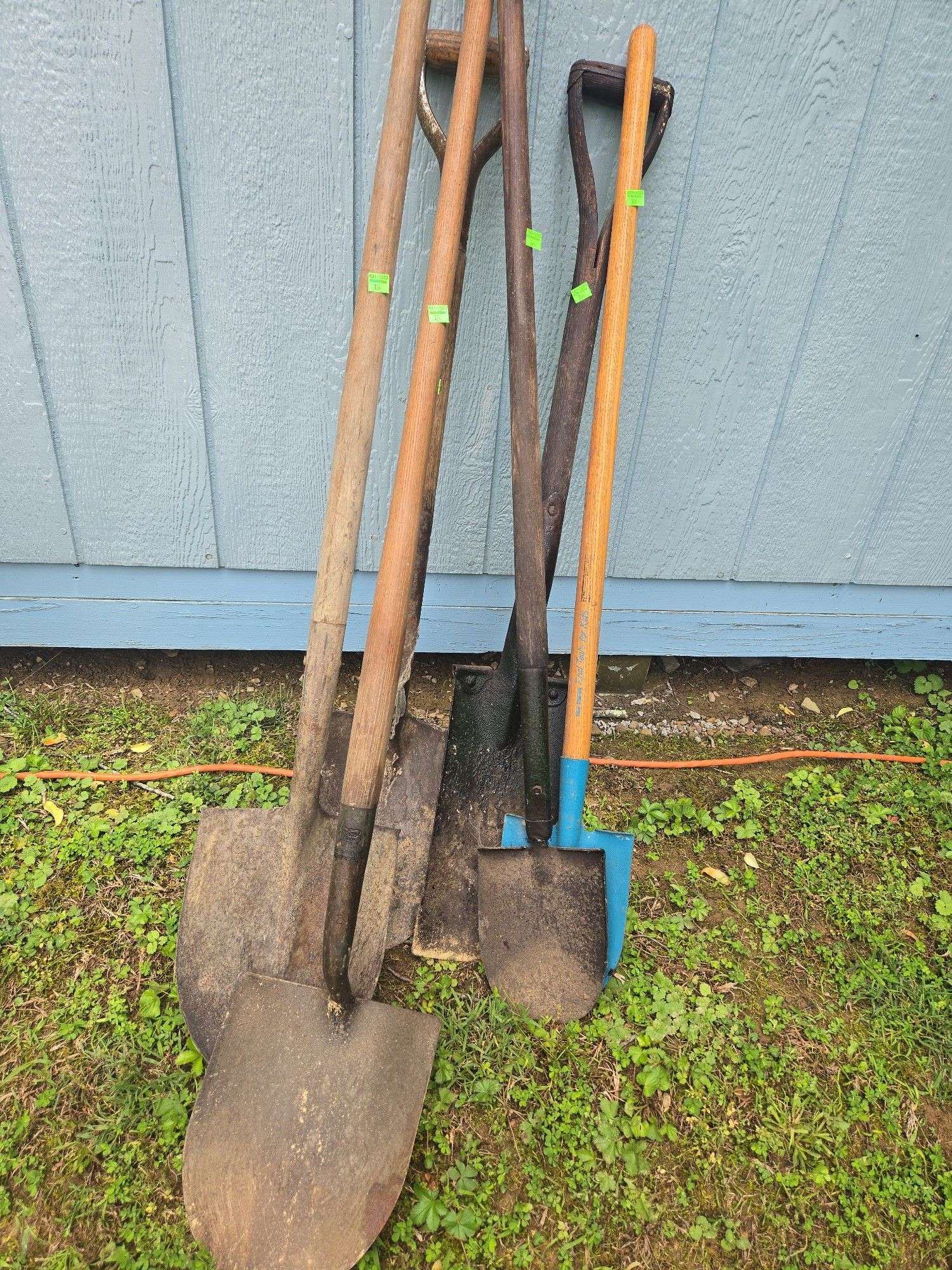 (6) Shovels