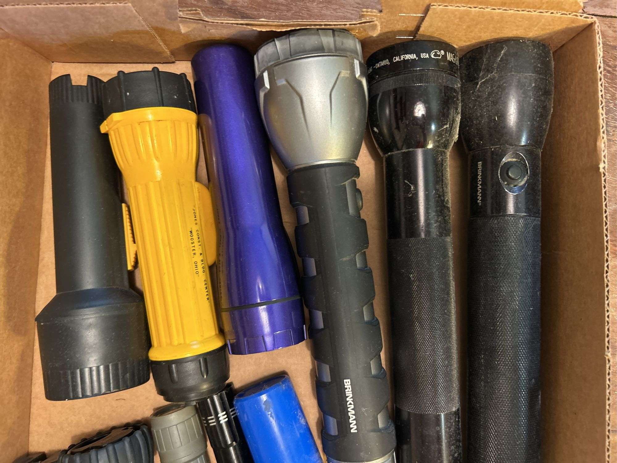 Flat of flashlights including Brinkman, Rayvac and others