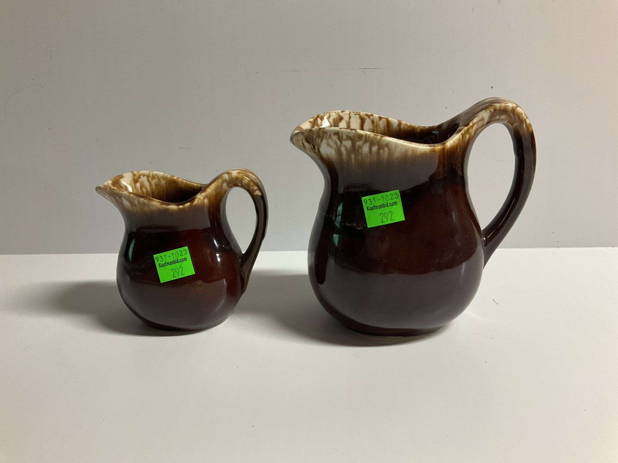 2 Hull Pitchers