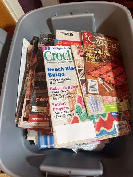 Singer sewing machine, sewing basket and tote with sewing, stitching, crocheting and more
