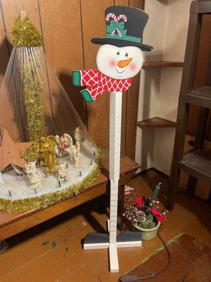 Lot of Christmas/seasonal decor including snowmen, lighted angel scene and more