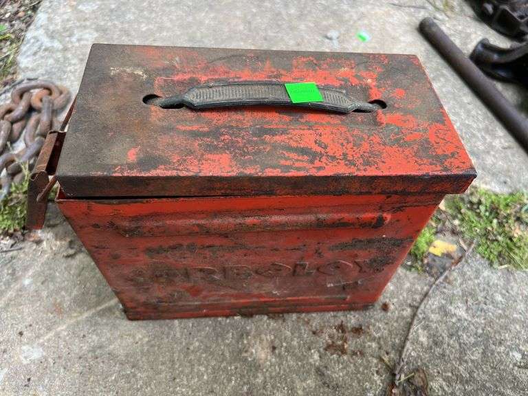 Red Metal Ammo Box w/ Towing Chain