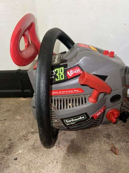 Earthquake Viper CS38 Chainsaw w/ Spare Blades