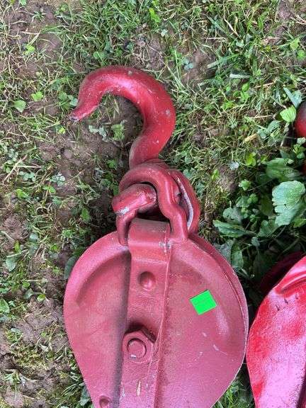 (2) Red Metal Pulleys
