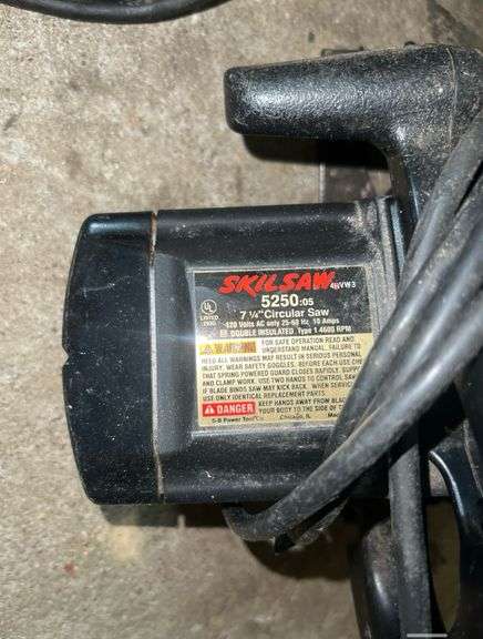 Black & Decker 7-1/4in Circular Saw and Skilsaw 7-1/4in Circular Saw