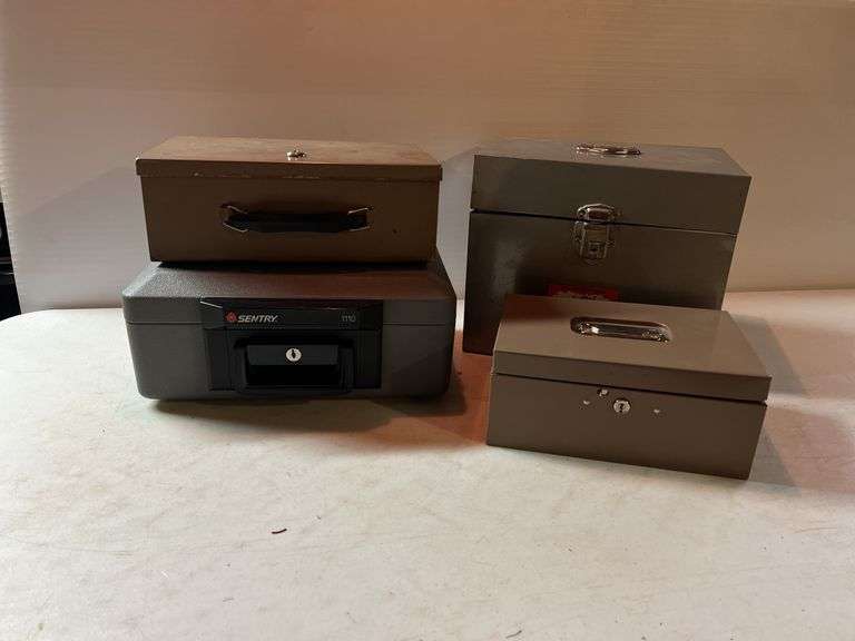 Sentry Safe Metal Rusted Sentry fire safe- no key, metal boxes - Kaufman Realty & Auctions