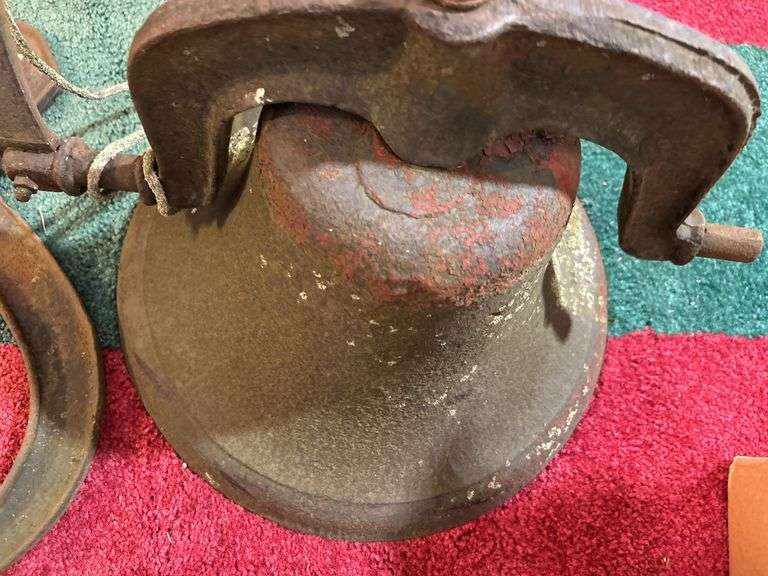 Crystal metal cast iron dinner bell w/  hanger