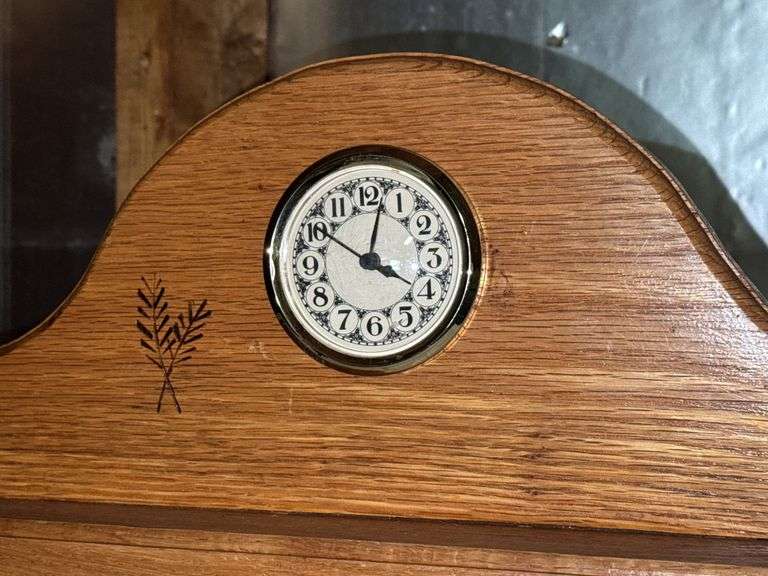 Mantle Clock