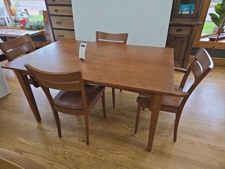 Conway Dining Table & (4) chairs
