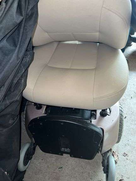 Jazzy 1113 ATS Scooter