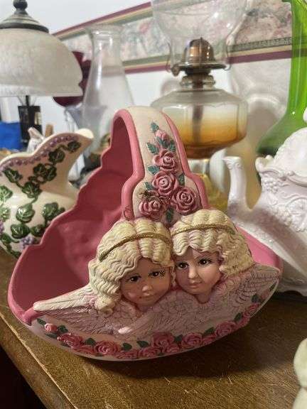 (4) lamps, decorative basket, pitchers and more