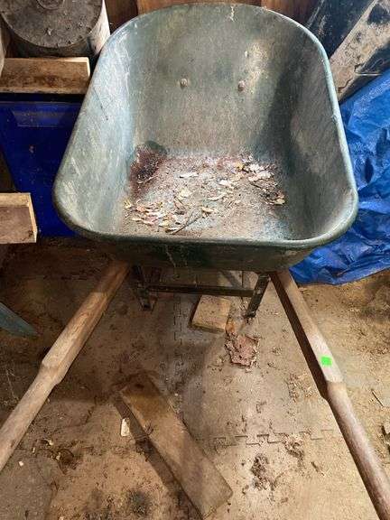 Craftsman Metal Wheelbarrow