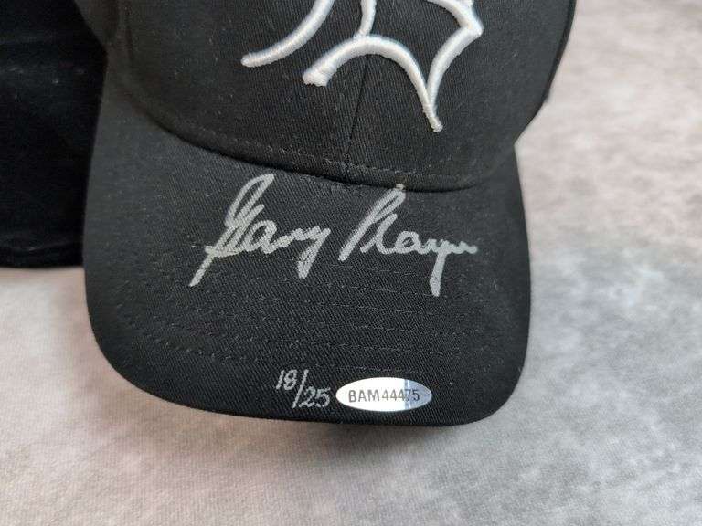 Gary Player signed hat w/display case, Upper Deck authenticated