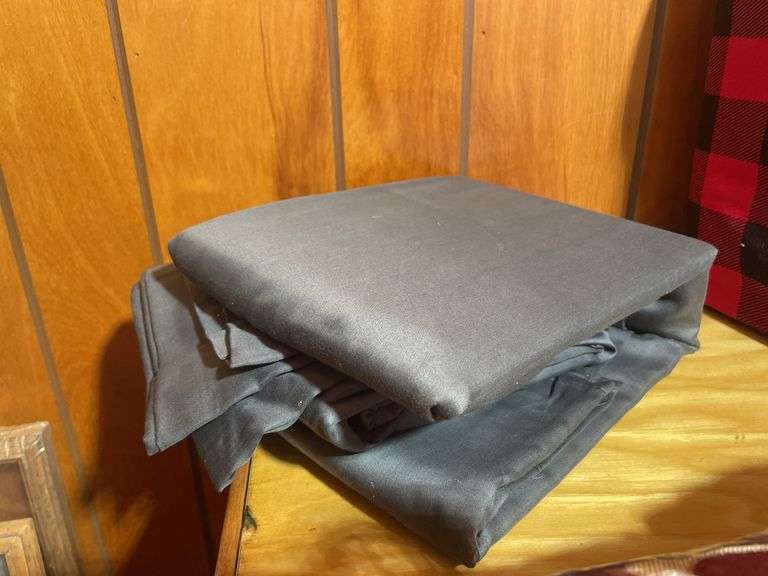 Mostly new Sheet sets & pillow cases
