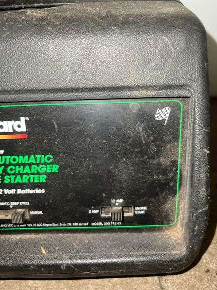 Die Hard Full Automatic Battery Charger and Engine Starter (For 6 & 12 Volt Batteries)