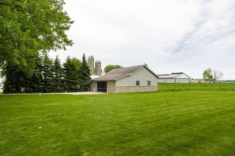 Kidron Home SOLD $593,000
