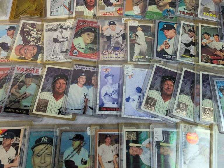 43- Card Mickey Mantle Modern Lot