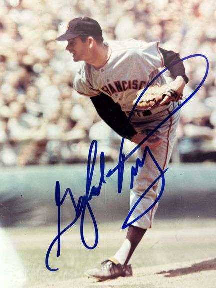 Gaylord Perry Signed 8x10 Photo & (3) Indians Facsimile Signed Baseballs