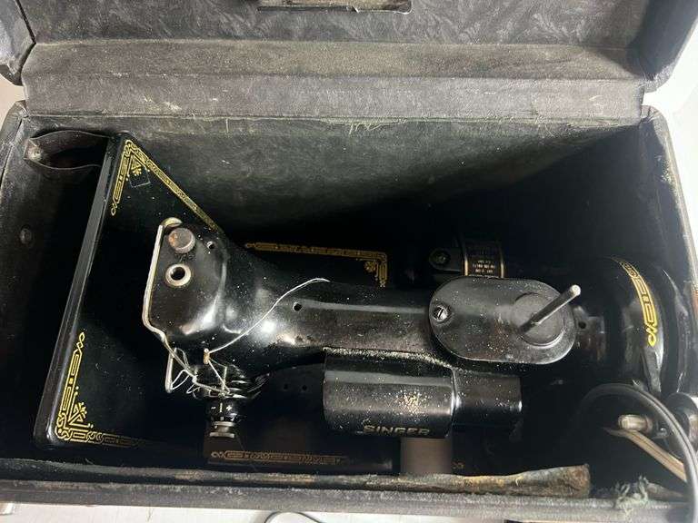 Singer Featherweight Sewing Machine