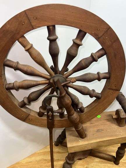 Vintage Wooden Spinning Wheel