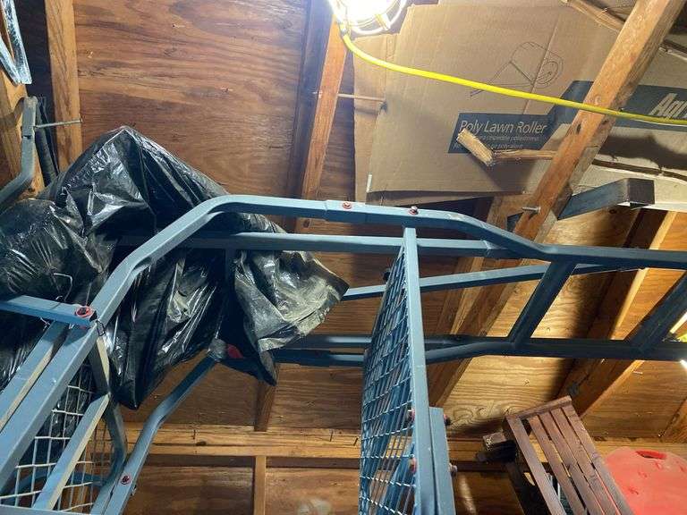 Metal Deer Stand