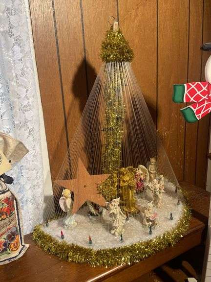Lot of Christmas/seasonal decor including snowmen, lighted angel scene and more